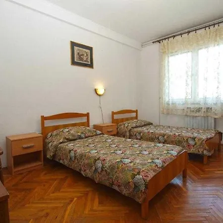 Appartement In With Terrace, Air Conditioning, W-lan, Washing Machine 633-6 Pula