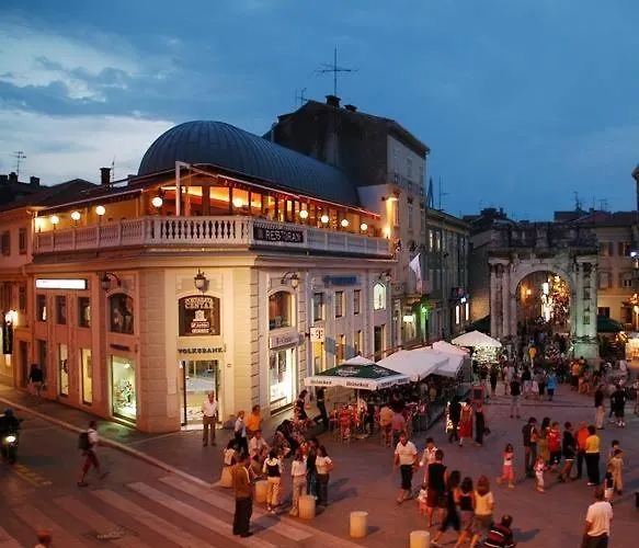 Apartment In With Terrace, Air Conditioning, W-lan, Washing Machine 633-6 Pula