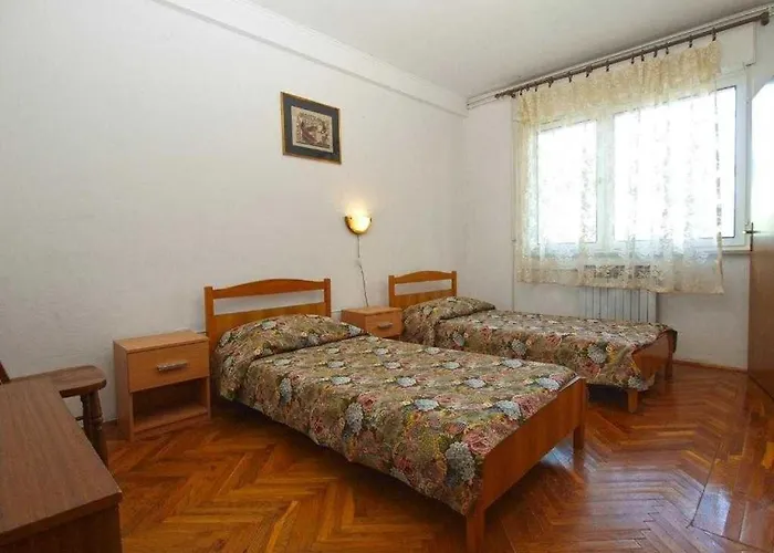 Apartment In With Terrace, Air Conditioning, W-lan, Washing Machine 633-6 Pula