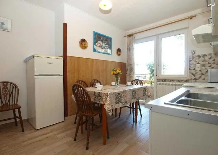 Apartment In With Terrace, Air Conditioning, W-lan, Washing Machine 633-6